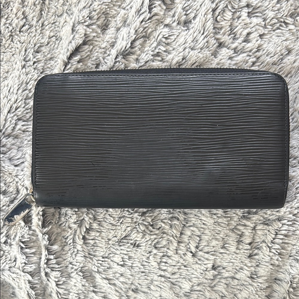 Louis Vuitton Black Epi Zippy Wallet